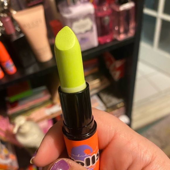 Set of 3 LE Trolls MAC lipsticks 💄 - Picture 5 of 5